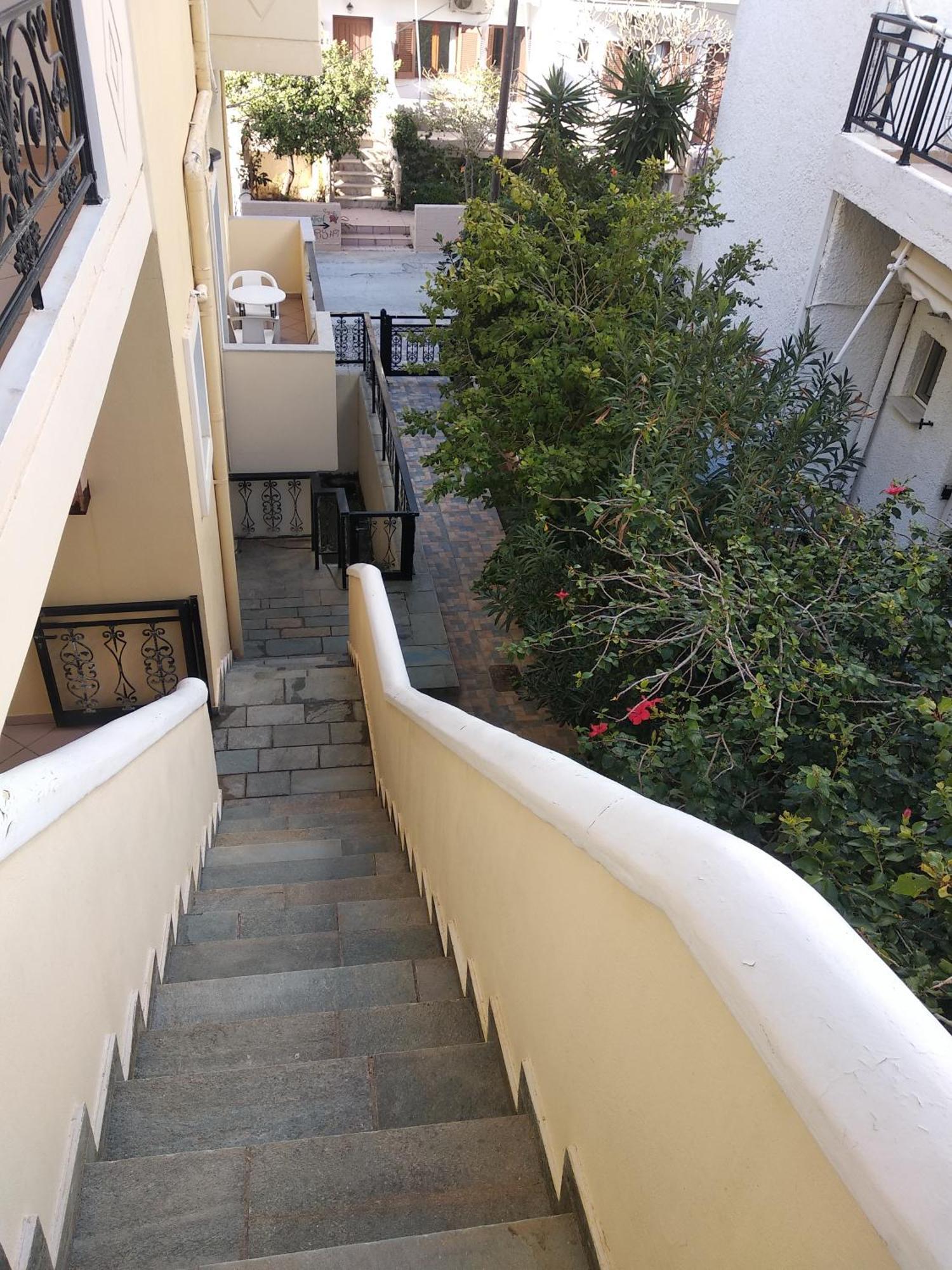Ton Mari Apartments Palaiochora Exterior foto